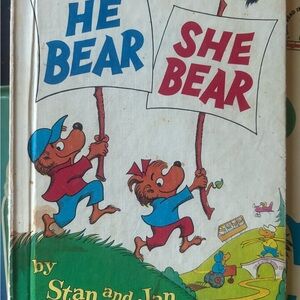 He Bear She Bear by The Berenstains